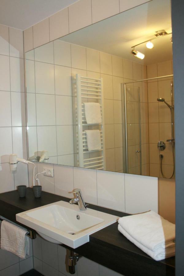 Gasthof Zum Schwanen Kleinostheim Kültér fotó