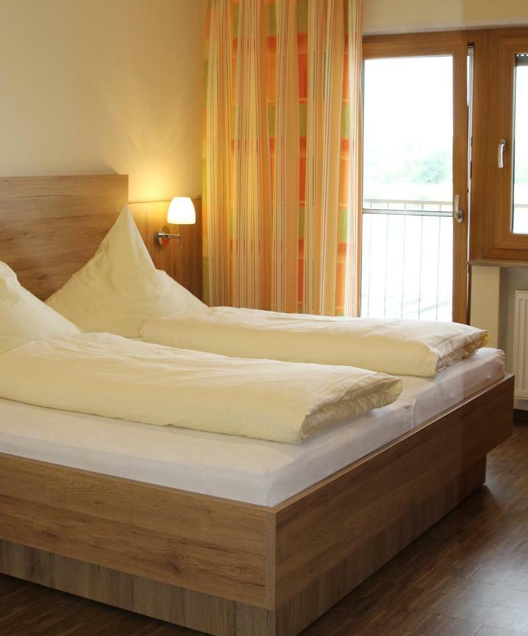 Gasthof Zum Schwanen Kleinostheim Kültér fotó
